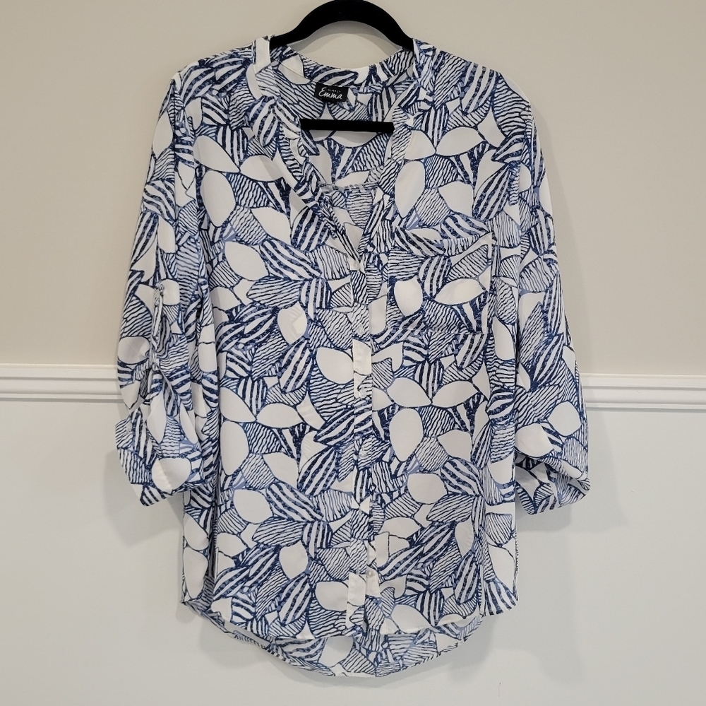Simply Emma Button Down Blouse/Blue and White